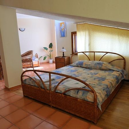 Family Hotel Prolet Choumen Extérieur photo
