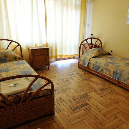 Family Hotel Prolet Choumen Extérieur photo