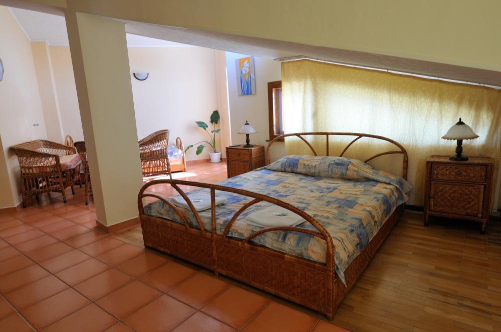 Family Hotel Prolet Choumen Extérieur photo